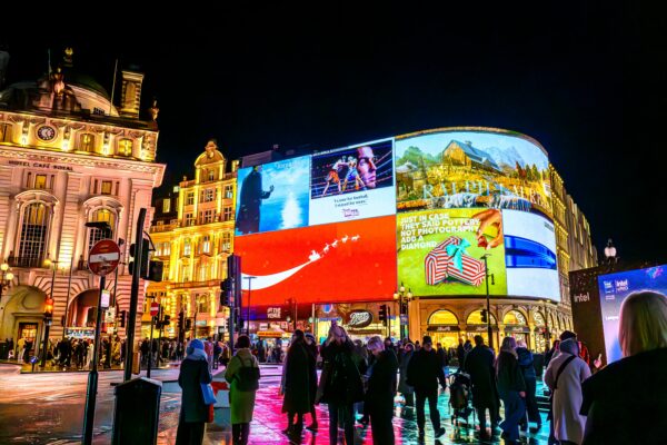 Seasonal Ad Campaigns cho khách sạn, chiến dịch quảng cáo theo mùa